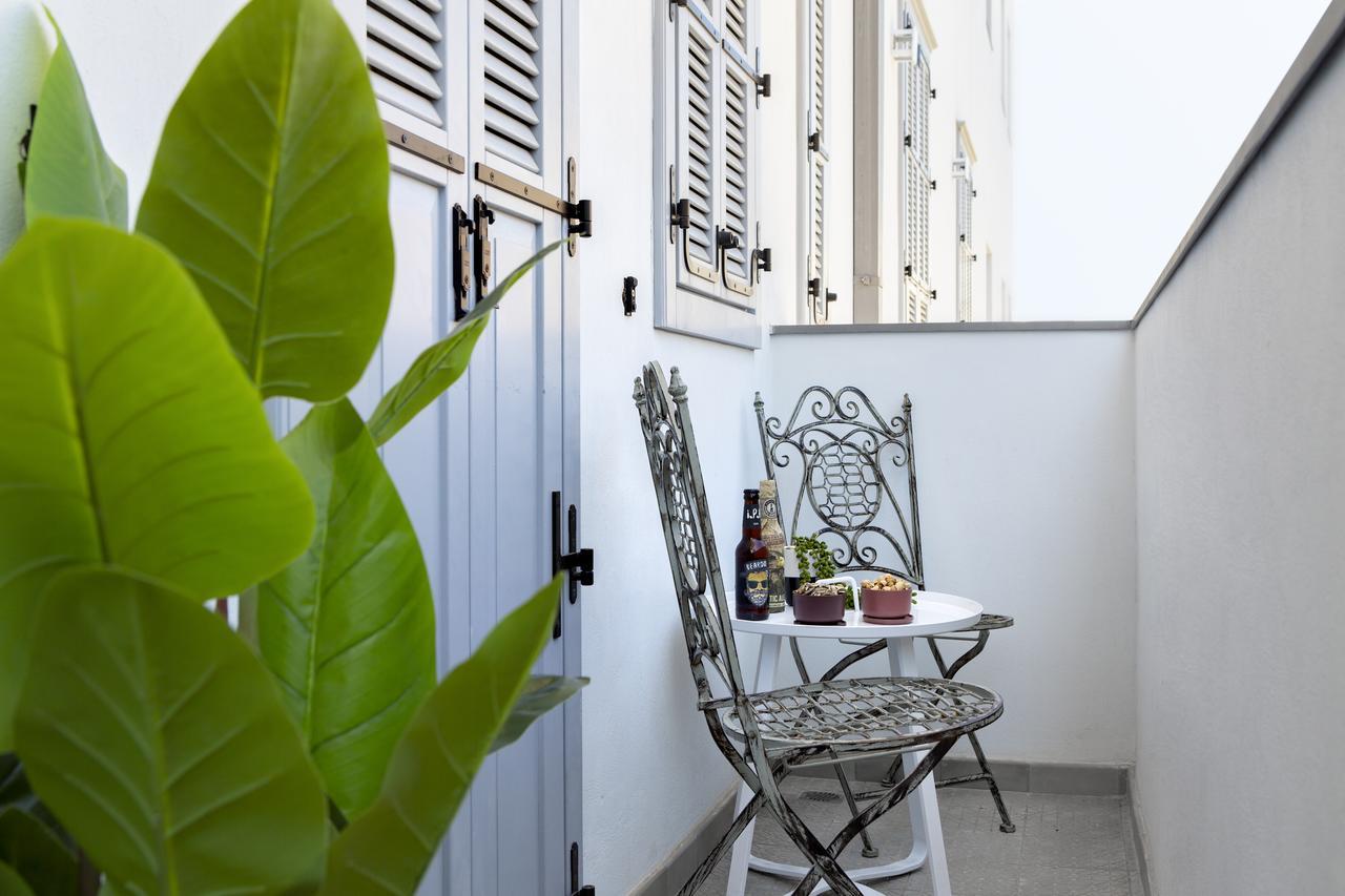 Mr. Katinsky - By Tlv2Go Apartman Tel-Aviv Kültér fotó